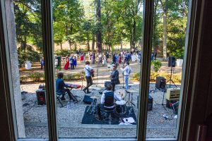 Concert lors du vin d'honneur / Rock band during the wine of honor