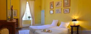 Chambre jaune / Yellow bedroom