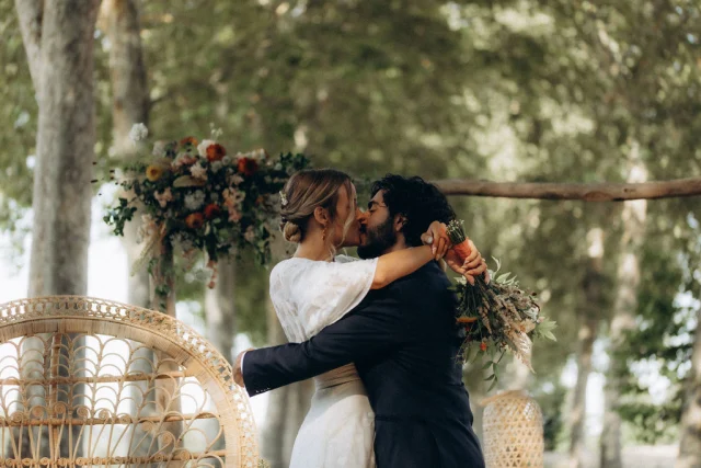 The kiss- Juliette and Jad's wedding- 24th June 2023 @graindeclicphotographie @delphine_wedding@atelier_blanche @mademoiselle.m.a.n.d.y @linstantbucolique @_byjimmy_ @lesjoliesmusiques @lateliette#countrychicweddingvenue #viedechateau #frenchchateau #aude #languedoc #occitanie #southoffrance #mariages2024 #2024weddings #suddefrance #summer2024 #mariagechampetrechic #weddings #weddingsinfrance #weddingsinsouthoffrance #mariageauchateau #weddingphotography #weddingdress #weddingvenue #bride #photodemariage #photodecouple #couple #amour #inlove #amourtoujours❤️